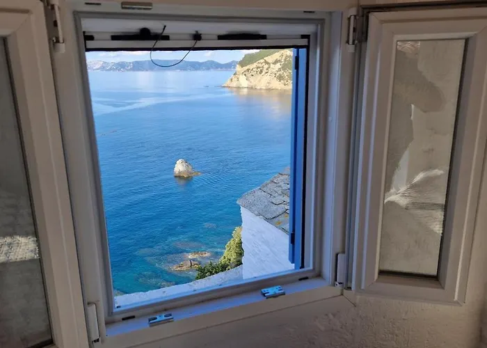 Peppermint Bay Skopelos